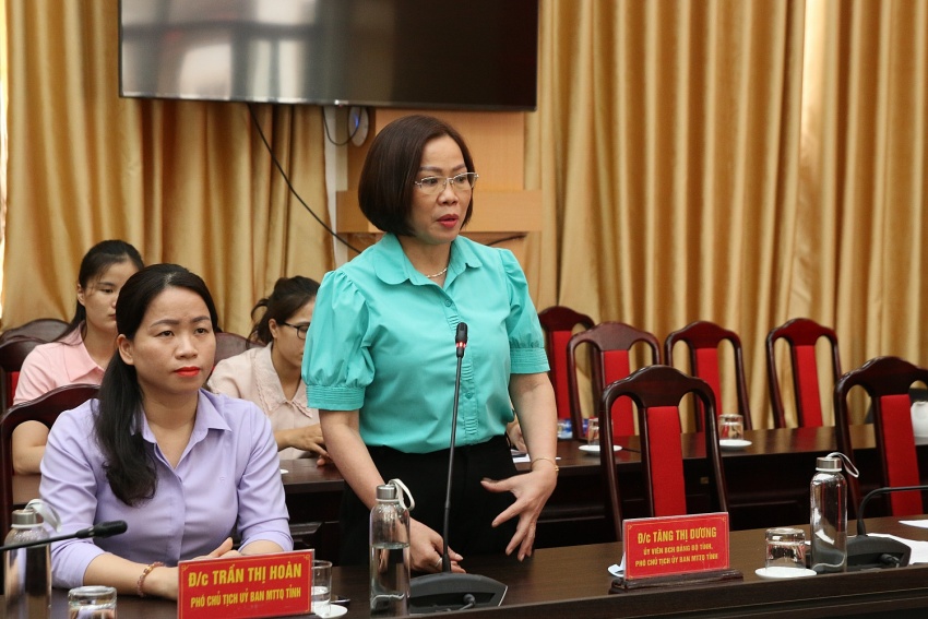 đồng chí Tăng Thị Dương - Phó Chủ tịch Ủy ban MTTQ tỉnh Tuyên Quang